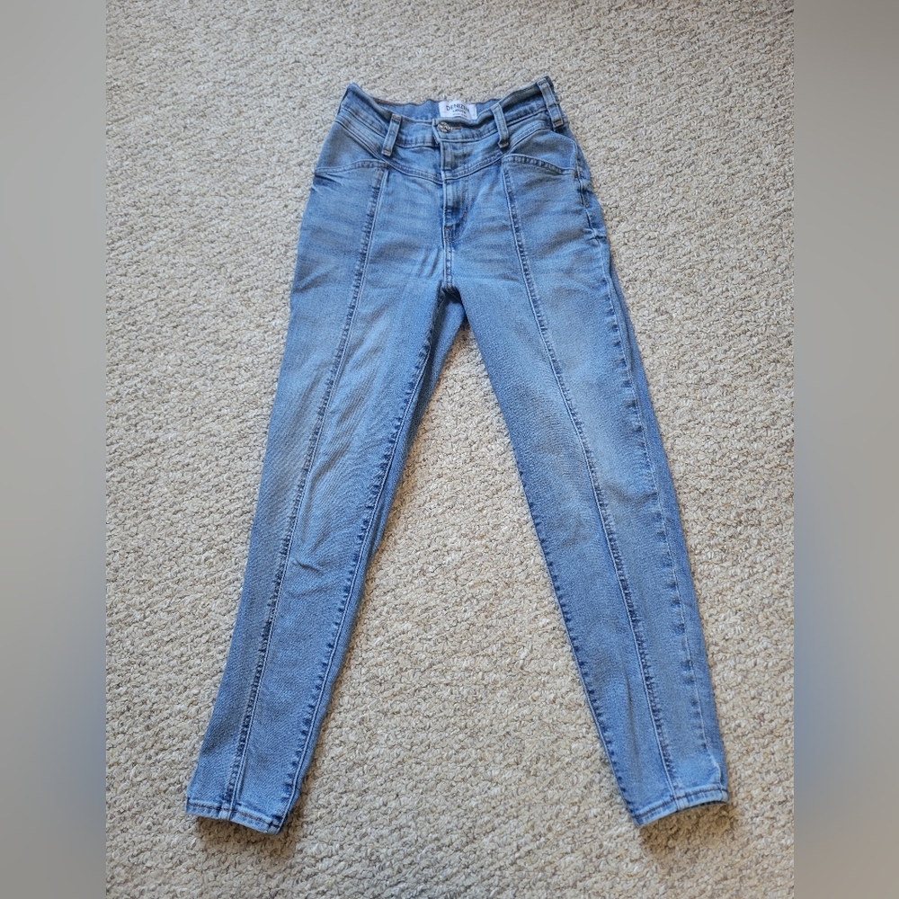 Levi's Mom Jeans